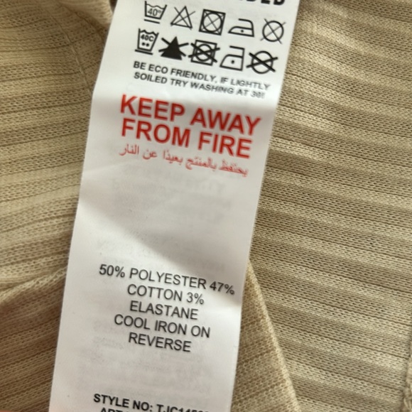 Missguided Straight Neck Strappy Rib Crop Top - Picture 4 of 5